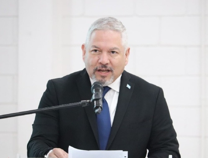 Enrique Reina denuncia la influencia del pr&oacute;fugo Juan Orlando Hern&aacute;ndez en intentos...